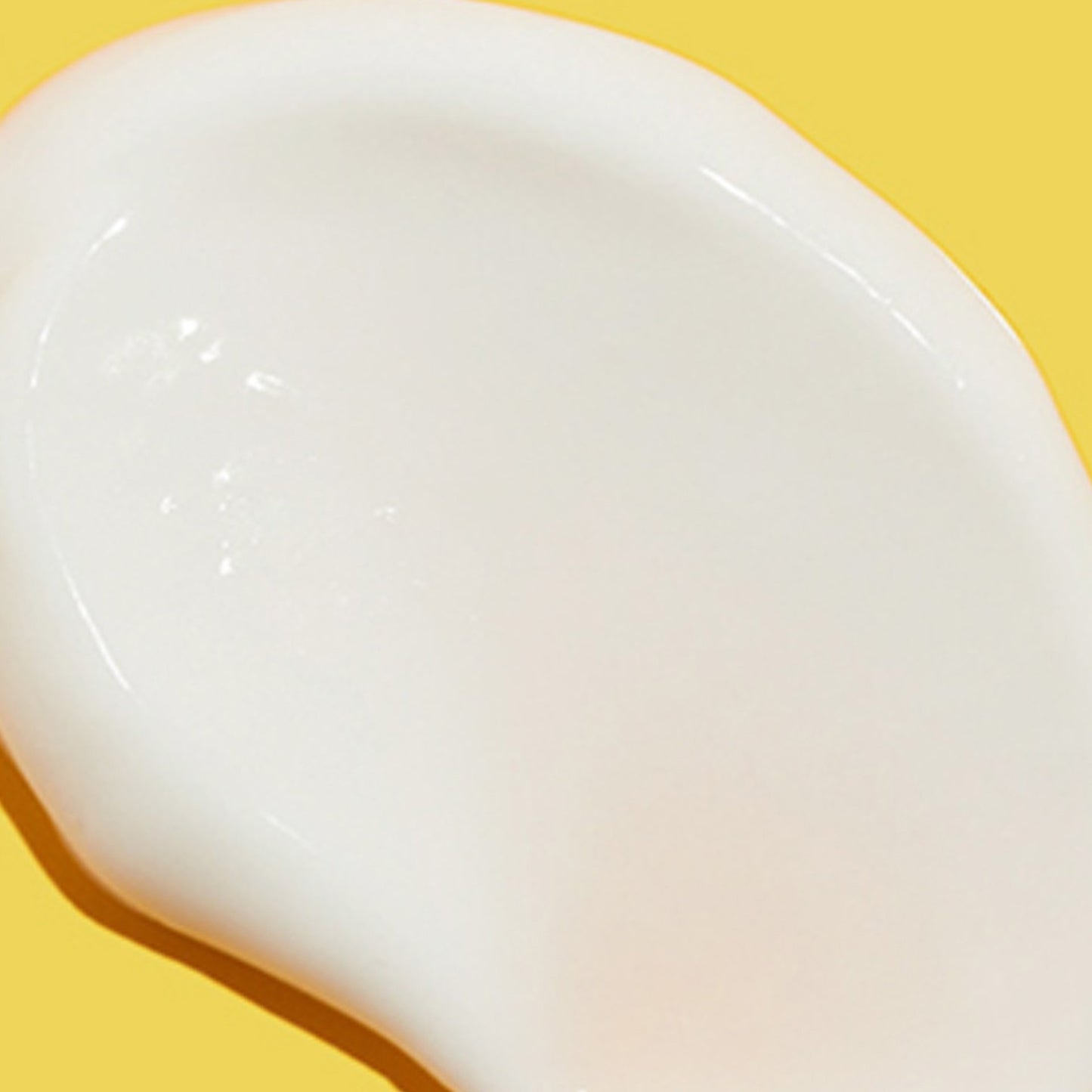 A Curl Can Dream Moisturizing Cream Matrix
This leave-in cream that provides moisture and definition, without flaking or crunch.
